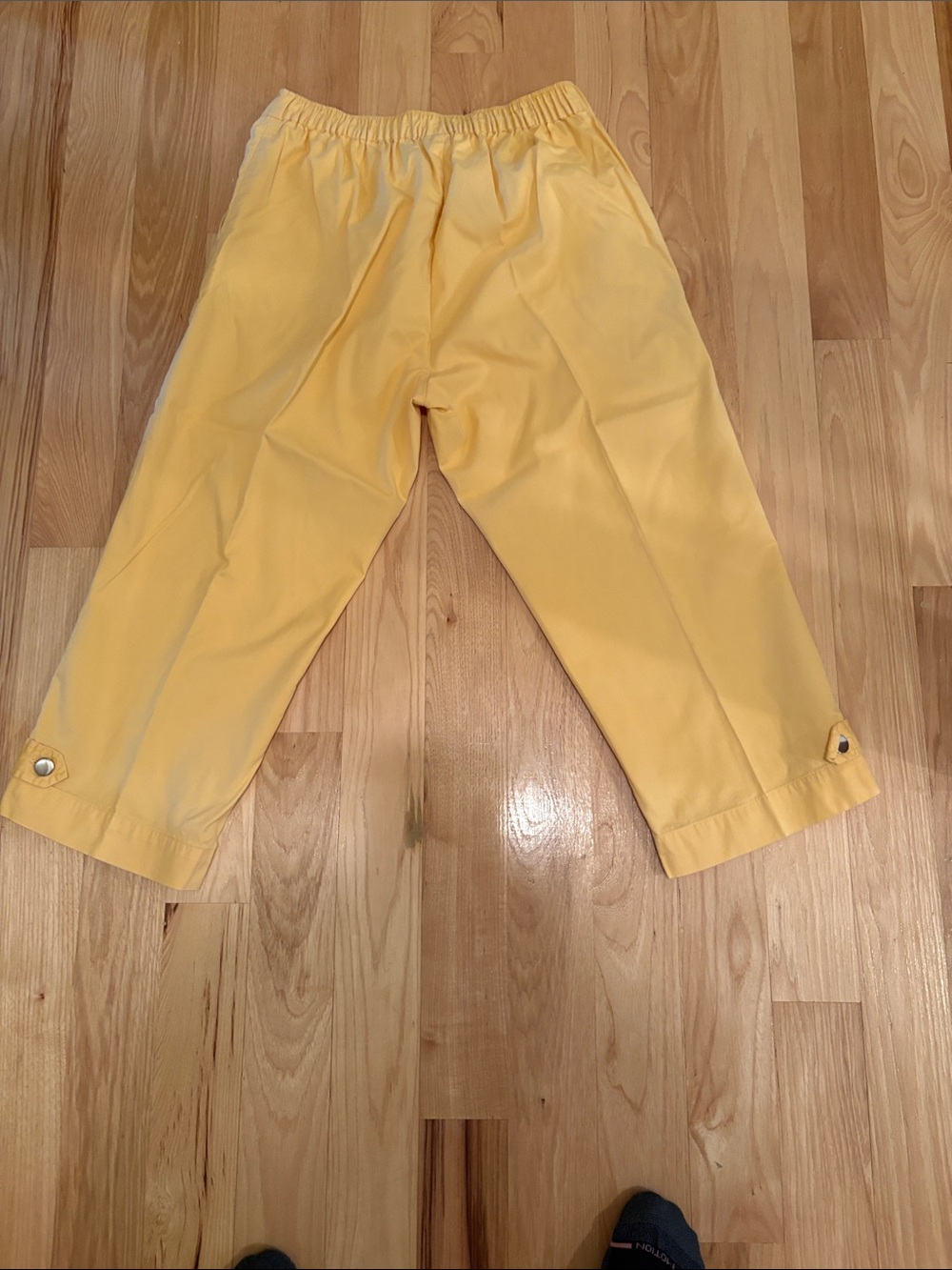 Women's Yellow Capris Comfortable Stretch Waist - Picture 4 of 4